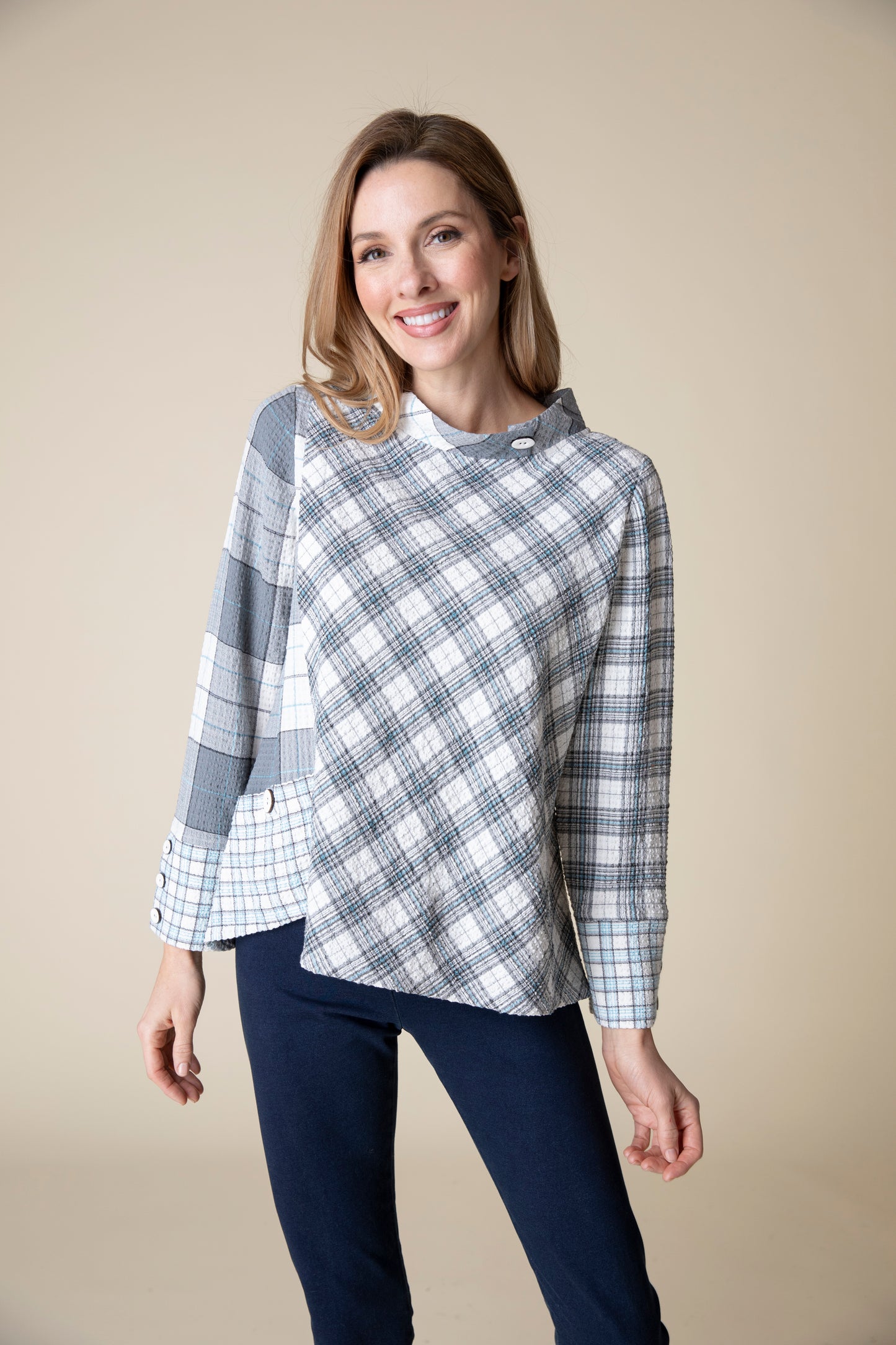 HABITAT MOCK NECK TOP PLAID WHT