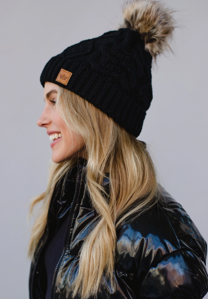 BLK CABLE KNIT W NATURAL POM HAT