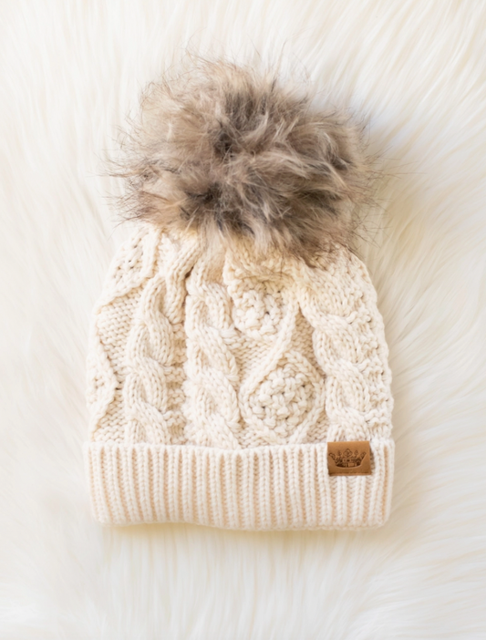 BEIGE CABLE KNIT POM HAT