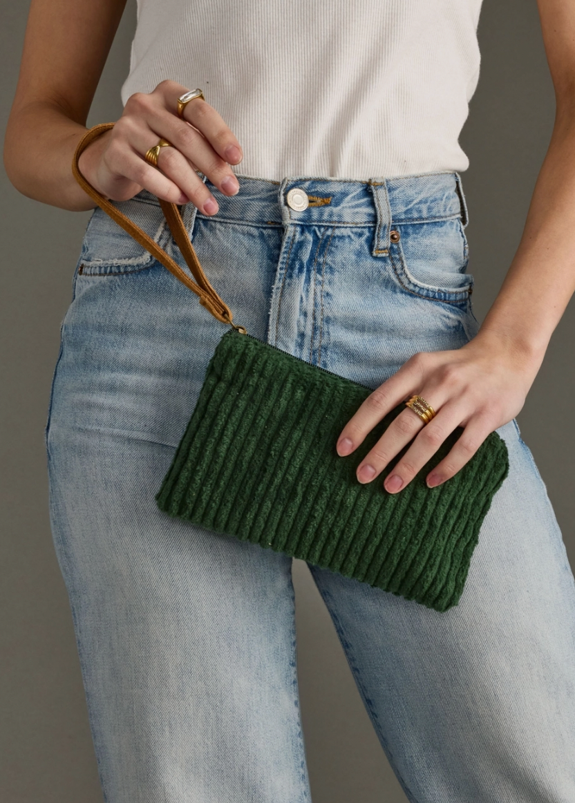DARK GREEN CORDUROY WRISTLET